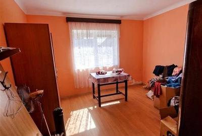 Casă cu 3 camere cu Teren 2230 Mp în Săbolciu - 2