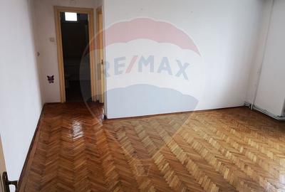 Apartament cu 2 camere de vanzare Apartament cu 2 camere de vanzare - 4