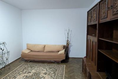 Apartament cu 2 camere semidecomandat în 9 Mai - 1