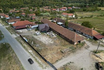 Casă cu 3 camere cu Teren 1656 Mp în Dezna - 11