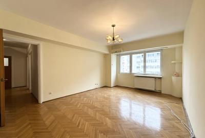 Apartament cu 4 camere semidecomandat în P-ța Victoriei - 1