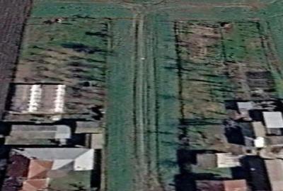 Teren de 4700 mp, în Cătunu - 5