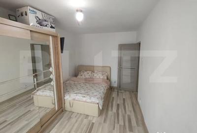 Apartament cu 3 camere decomandat în Micro 6 - 11