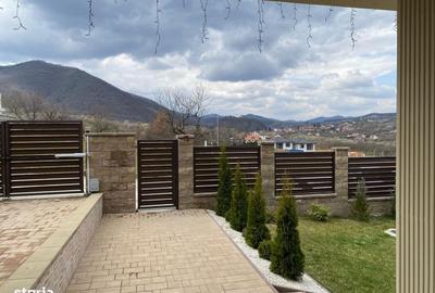 Casă cu 4 camere în Cisnădioara - 4