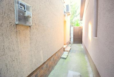 Casă individuală cu 6 camere cu Canalizare în Mehala - 16
