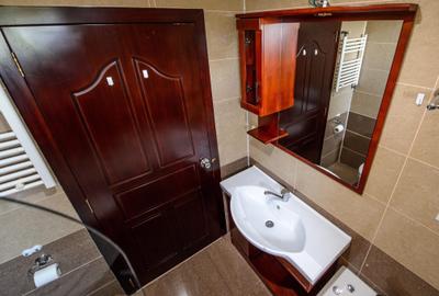 Închiriere  3 Camere în Mamaia - Regent, Zona Vega 500 euro - 30