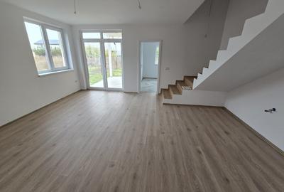 Duplex de vânzare Calea Medveș - 4 camere - 133.000 Euro + TVA - 8