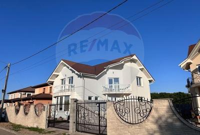 Casă individuală cu 6 camere în Cihei
