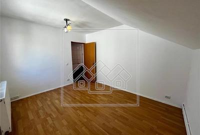 Ap cu 2 camere, 45 mp utili, pod - Zona Strand - 10