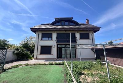 Casă individuală cu 10 camere cu Canalizare în Crevedia - 17