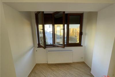 Apartament 3 camere, etaj 2, complet renovat, zona Sud - 6