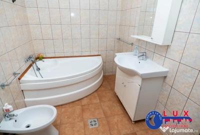Casă cu 4 camere cu Teren 503 Mp în Central - 1