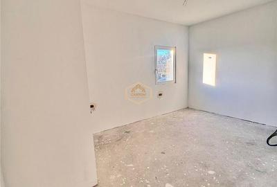 Casă cu 3 camere cu Teren 450 Mp în Central - 2