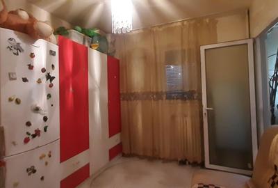Apartament cu 2 camere semidecomandat în Tineretului - 3