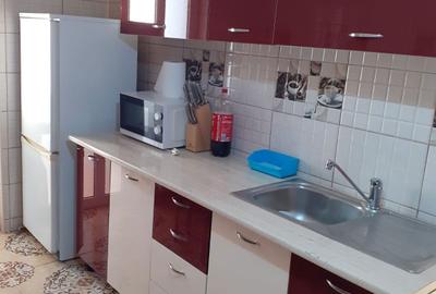 Apartament cu 3 camere decomandat în Micro 11 - 1