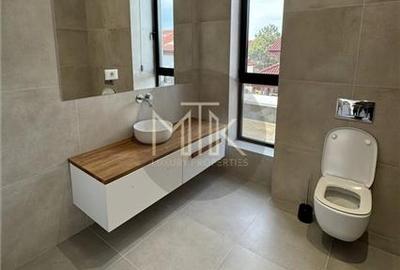 Casă individuală cu 6 camere cu Canalizare în Ultracentral - 20