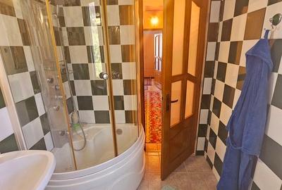 VILĂ ELEGANTĂ CU PRIVELIȘTE DEOSEBITĂ – VALENII DE MUNTE - 43
