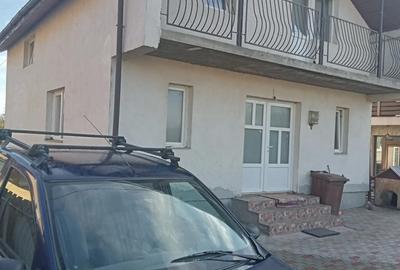 Casă cu 3 camere în Central - 1