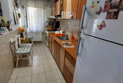 Apartament cu 3 camere decomandat în Prelungirea Ghencea - 13