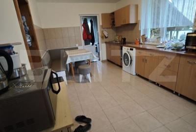 Casă cu 5 camere cu Teren 998 Mp în Central