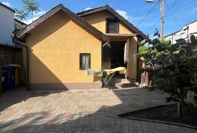 Casă cu 10 camere cu Teren 181 Mp în Rovine - 6