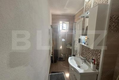 Apartament cu 3 camere semidecomandat, mobilat în Micro 11 - 1
