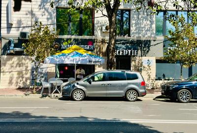 Spațiu comercial, de 30 mp, în Vitan - 2