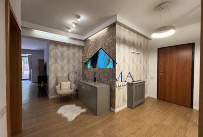 Apartament cu 3 camere semidecomandat, mobilat în Nordului