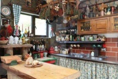 Casa de 6 camere, 320 mp, teren 700 mp, zona Bran - 16