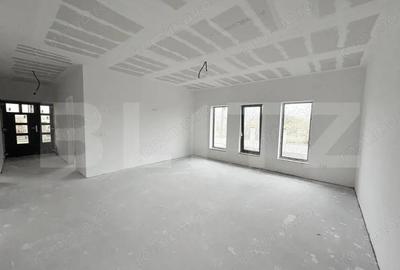 Casa de vanzare , 110 mp , teren 4,5 ari, zona Lazuri - 1