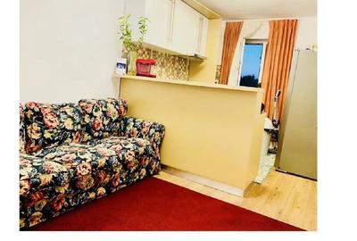 Apartament cu 3 camere semidecomandat în Crângași - 2