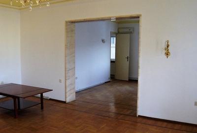 Universitate, Intercontinental, Blocul Roșu - 4