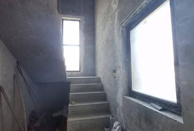 Casă cu 7 camere cu Teren 1118 Mp în Central - 6