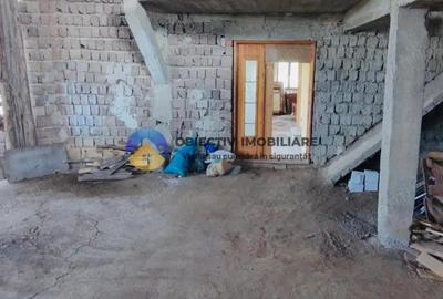 Casă cu 10 camere cu Teren 2600 Mp în Bozieni - 10