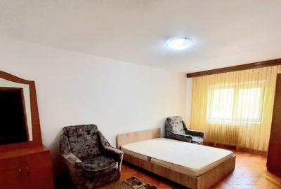 Apartament cu 3 camere decomandat în Păcurari - 2