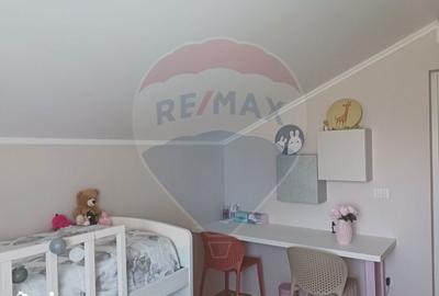 Casă cu 3 camere cu Teren 878 Mp în Central - 2