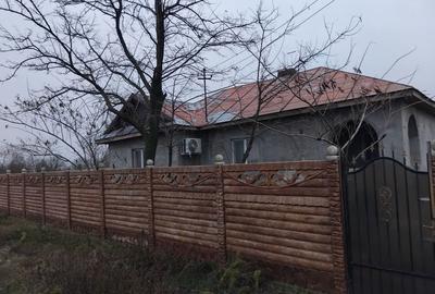 Casă cu 3 camere în Stăvărăști - 8