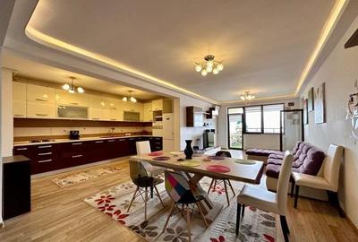 In spectacol structural, vedere deschisa, elegant mobilat si echipat, Tractorul, - 1