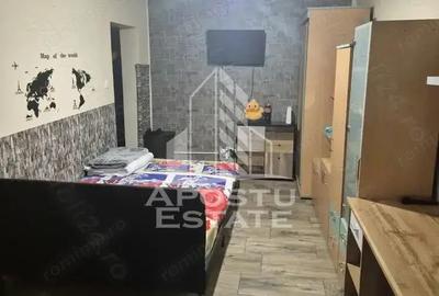 Garsonieră decomandată, mobilată în UMT - 5