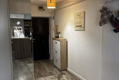 Apartament cu 3 camere decomandat în Cotu - 2