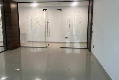 Spațiu comercial, de 123 mp, în Central