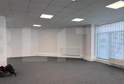 Spatiu de birou la parter, acces facil, multifunctional, Mar - 8