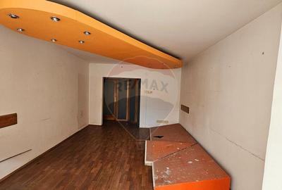 Spa?iu comercial Spa?iu comercial - 2