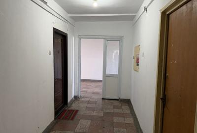 Garsonieră decomandată, mobilată în Titan - 9