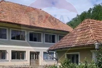 Casa langa parau-sat Brusturi, com. Halmagiu - 2