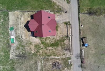 Casă cu 4 camere în Central - 3