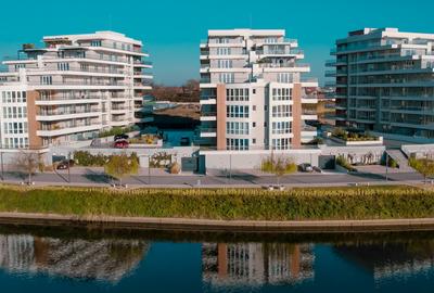 Penthouse pe malul lacului cu o terasa de 120 mp - Lebada -complet amenajat - 9