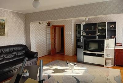 Apartament de vanzare - 2