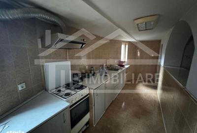 Casă cu 4 camere în Vulcan - 8