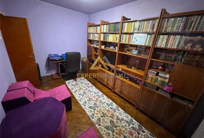 Apartament cu 4 camere decomandat în Central - 16